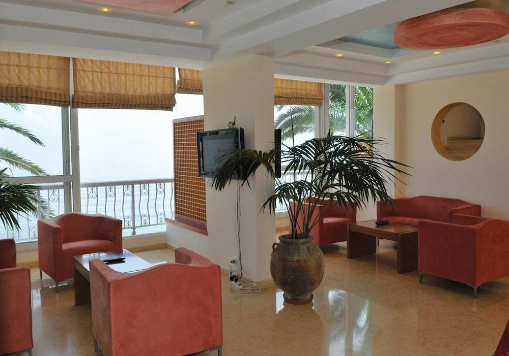 Corfu Maris 4*
